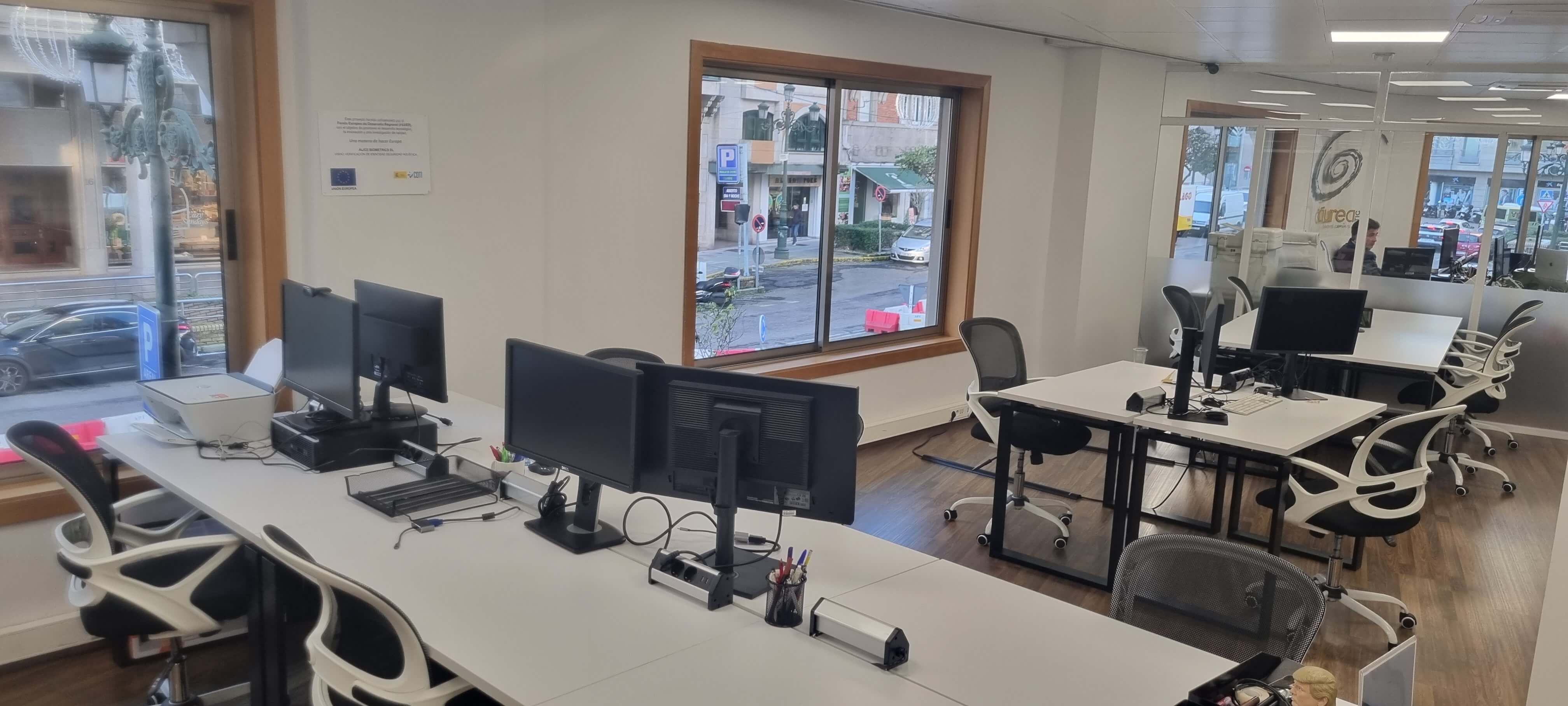 Odoo • Una imagen con una leyenda
